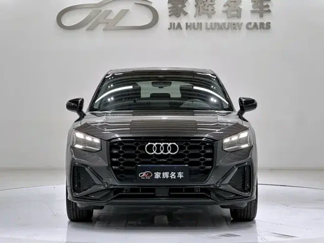 Audi Q2L — Фото автомобиля 2