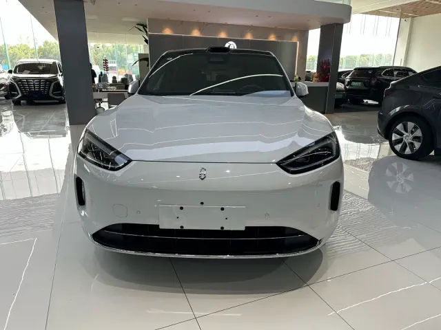 Aito M5 — Фото автомобиля 2