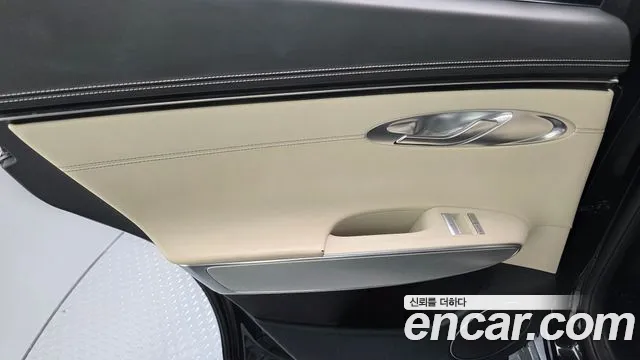 Genesis GV70 — Фото автомобиля 14