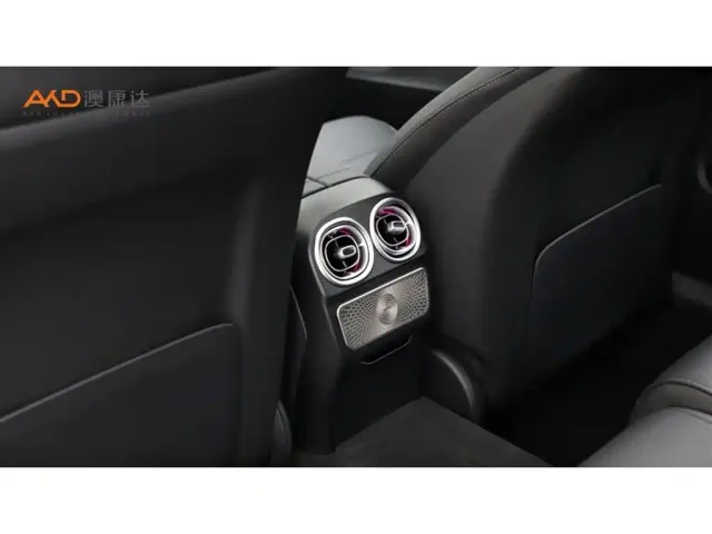 Mercedes-Benz C-Class — Фото автомобиля 9