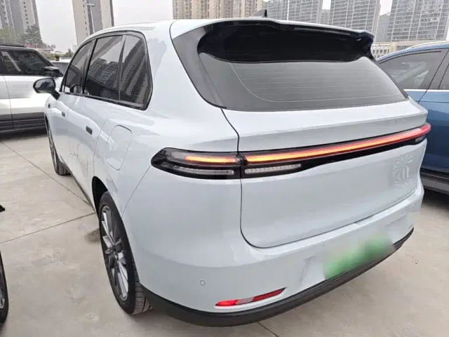 Leapmotor C10 — Фото автомобиля 4