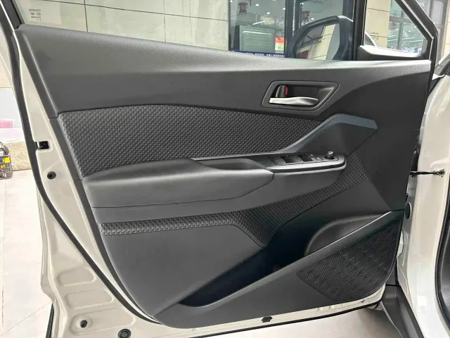 Toyota IZOA — Фото автомобиля 11
