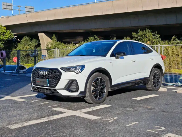Фотография автомобиля — Audi Q3 Sportback