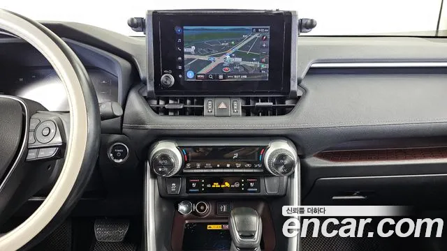 Toyota RAV4 — Фото автомобиля 14