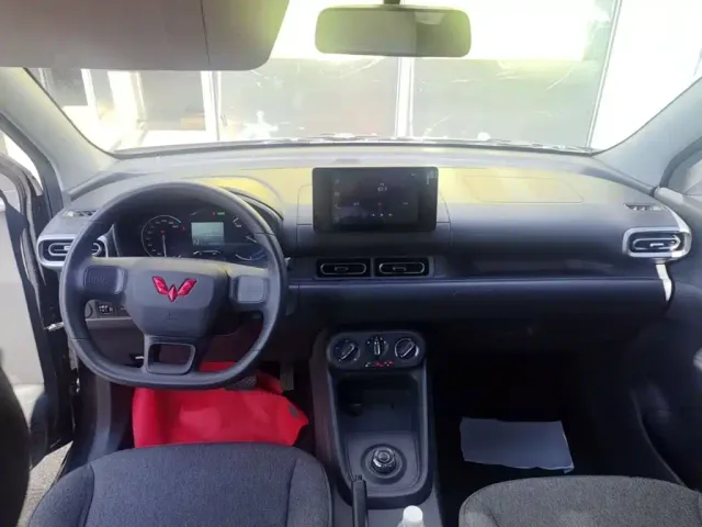 Wuling Hongguang — Фото автомобиля 9