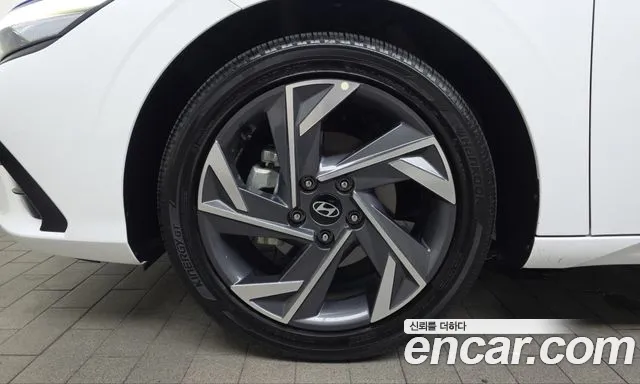 Hyundai Avante — Фото автомобиля 5