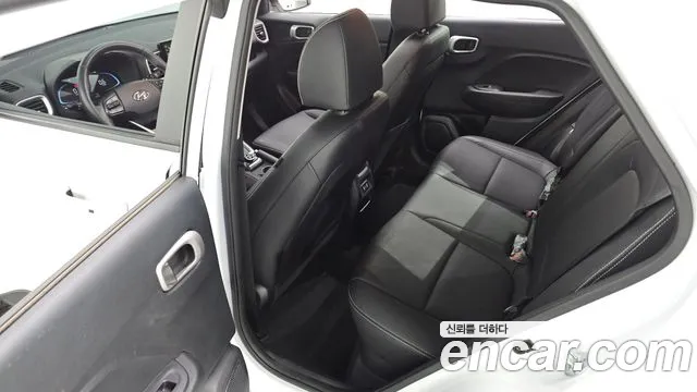 Hyundai Venue Venue 1.6 Premium — Фото автомобиля 11