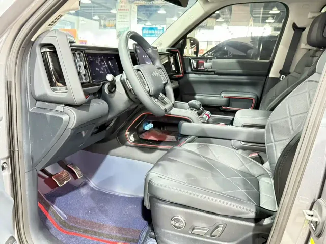 BYD FangChengBao Leopard 5 — Фото автомобиля 4