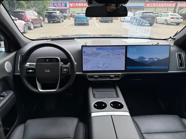 Li Auto L7 — Фото автомобиля 10
