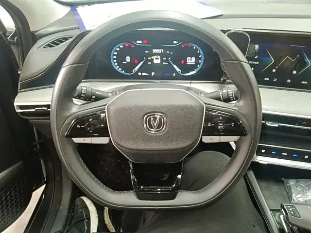 Changan Eado — Фото автомобиля 10