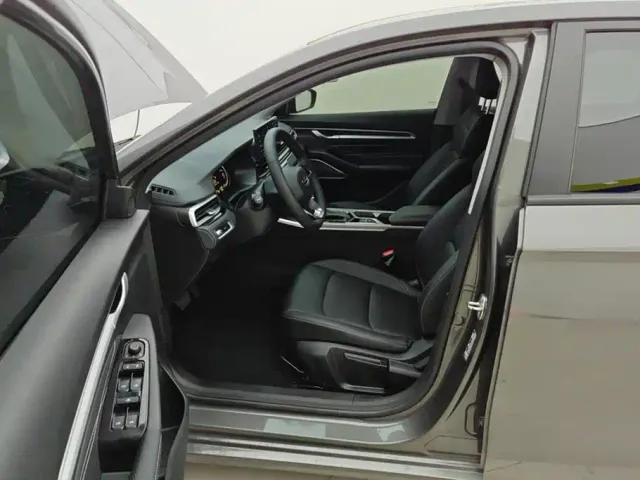 Geely Emgrand — Фото автомобиля 9