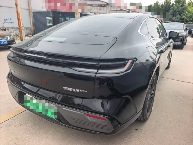 Geely Galaxy Xingyao 8 — Фото автомобиля 12