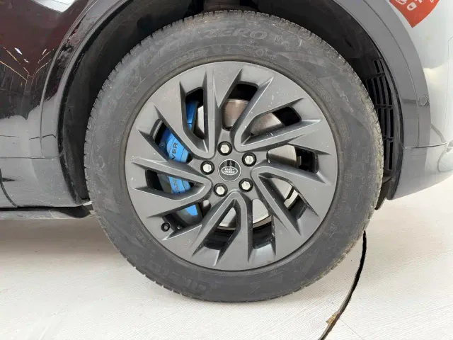 Land Rover Discovery — Фото автомобиля 28
