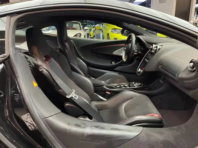 McLaren GT — Фото автомобиля 10