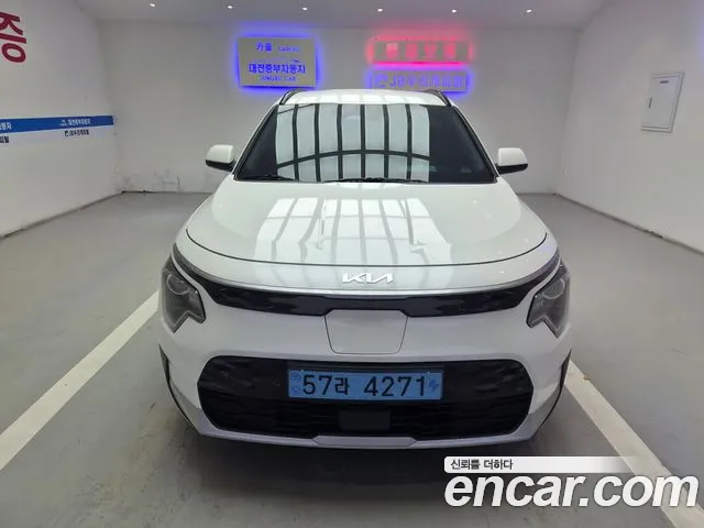 Kia Niro — Фото автомобиля 2