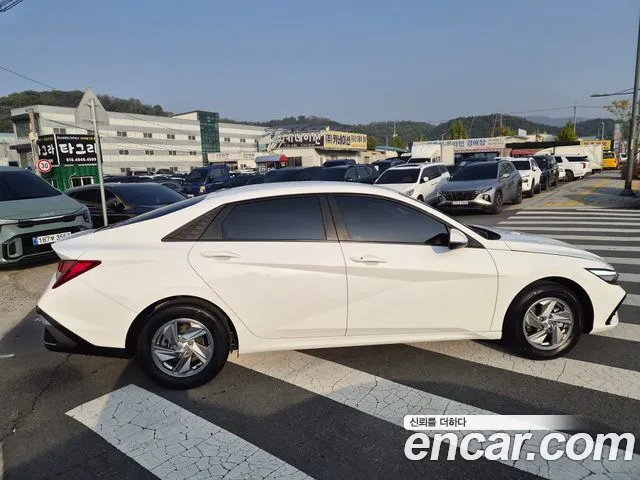 Hyundai Avante CN7 — Фото автомобиля 8