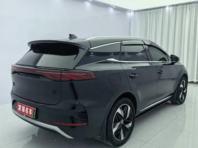 BYD Tang — Фото автомобиля 4