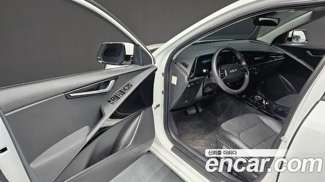 Kia Niro Niro (New) — Фото автомобиля 15