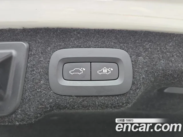 Volvo S90 — Фото автомобиля 18