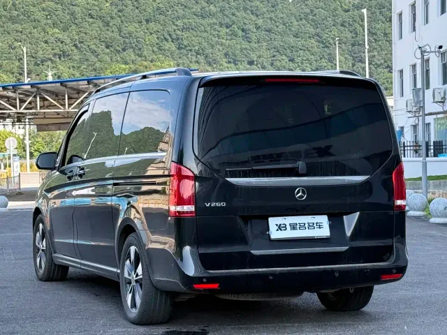 Mercedes-Benz V-Class — Фото автомобиля 17
