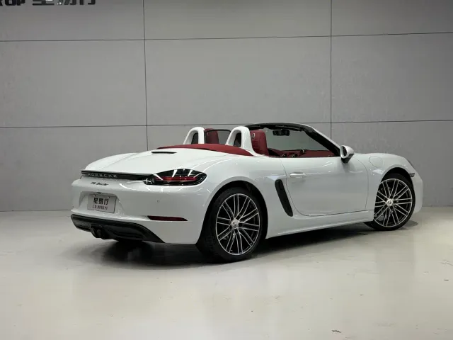 Porsche 718 — Фото автомобиля 4
