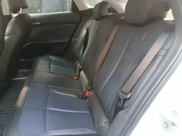 Buick Velite 6 — Фото автомобиля 14