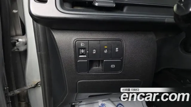 Hyundai Staria Staria Карго 5 мест — Фото автомобиля 13
