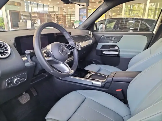 Mercedes-Benz EQB — Фото автомобиля 2