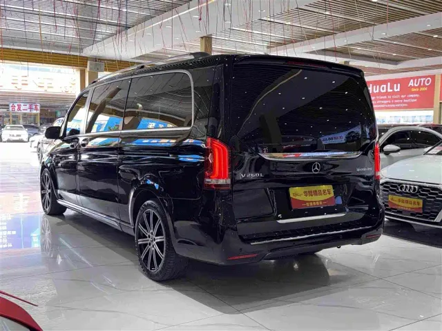 Mercedes-Benz V-Class — Фото автомобиля 4