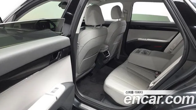 Hyundai Grandeur GN7 — Фото автомобиля 16