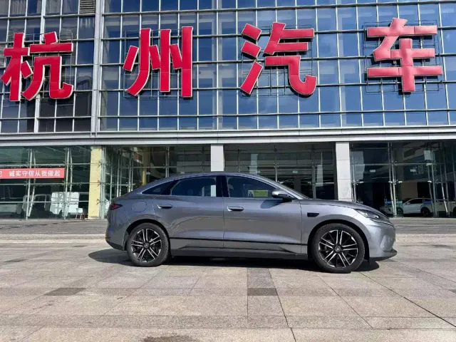 BYD Qin L — Фото автомобиля 11