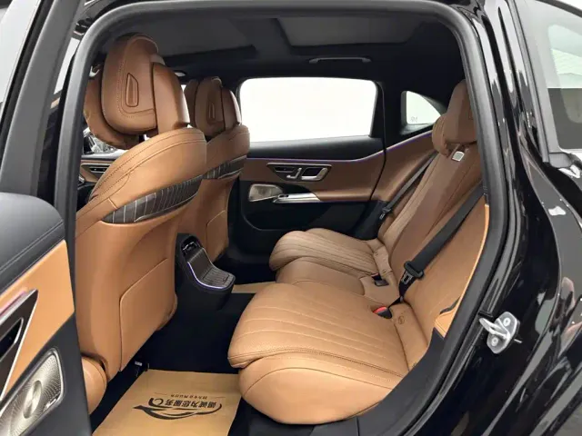 Mercedes-Benz E-Class — Фото автомобиля 9