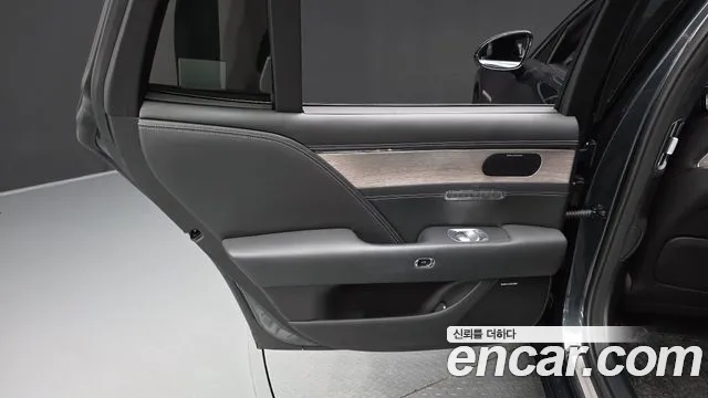 Genesis G90 Бензин 3.5 турбо AWD — Фото автомобиля 20