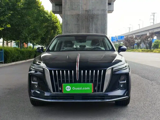 Hongqi H5 PHEV — Фото автомобиля 2