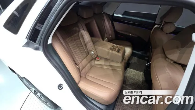 Hyundai Grandeur GN7 — Фото автомобиля 16