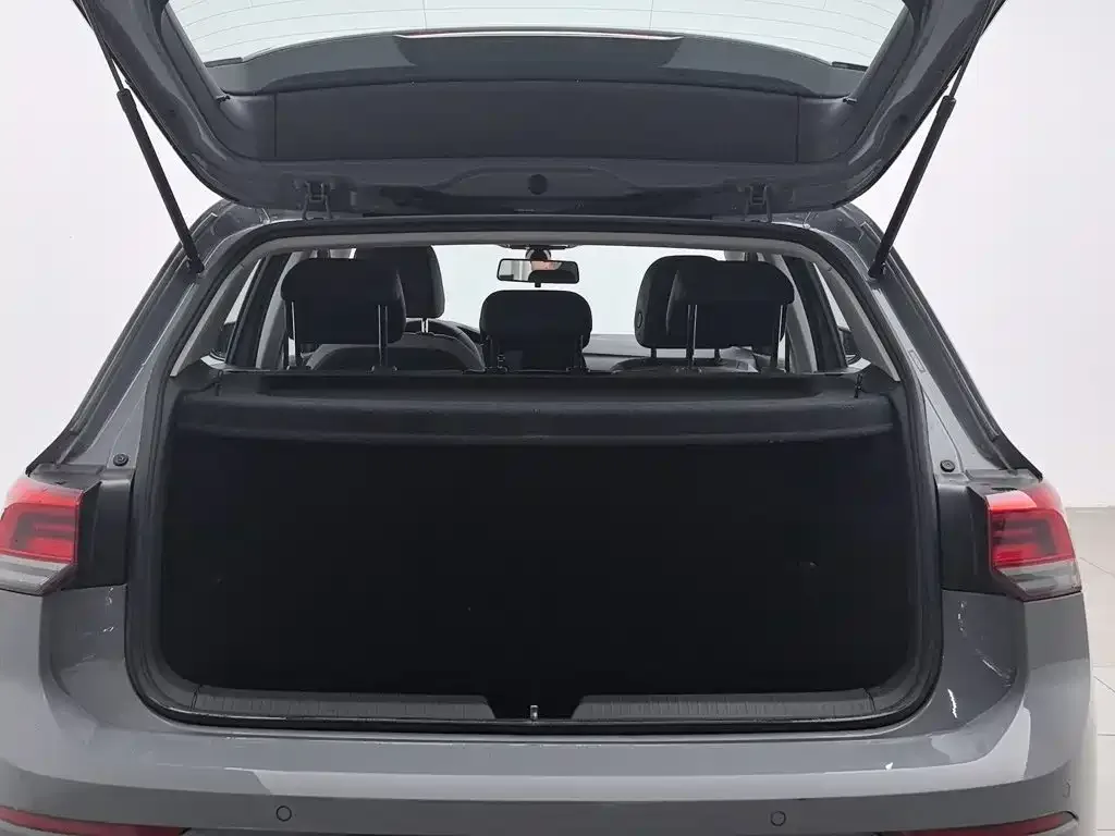 Volkswagen Golf 2021 280TSI DSG 30th Anniversary Edition — Фото автомобиля 16