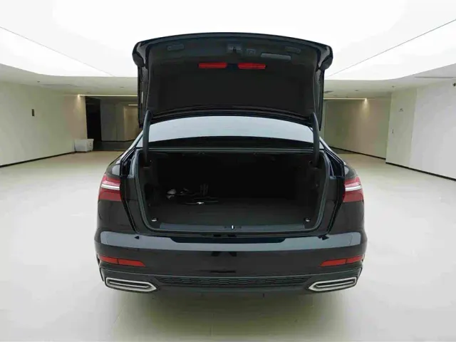 Audi Audi A6L New Energy 2022 55 TFSI e quattro — Фото автомобиля 5