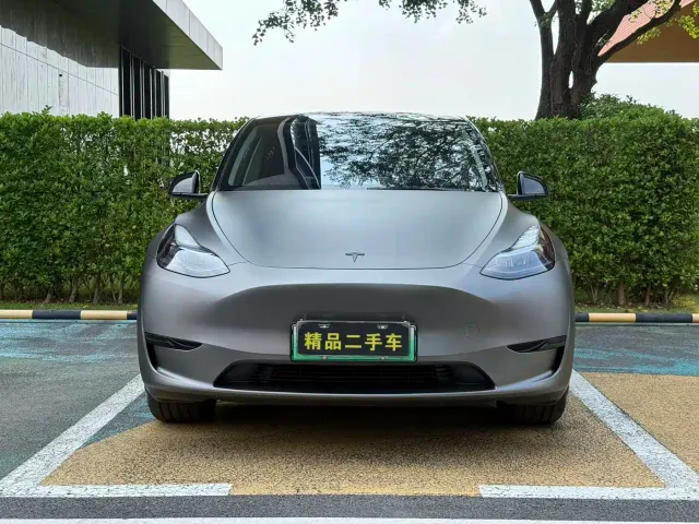 Tesla Model Y — Фото автомобиля 2
