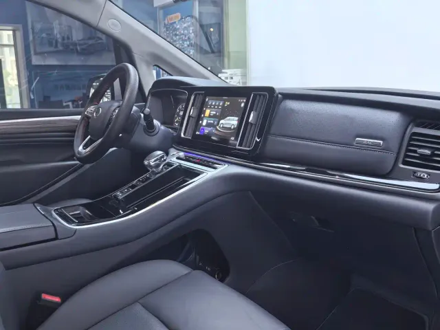 GAC Trumpchi M8 — Фото автомобиля 12