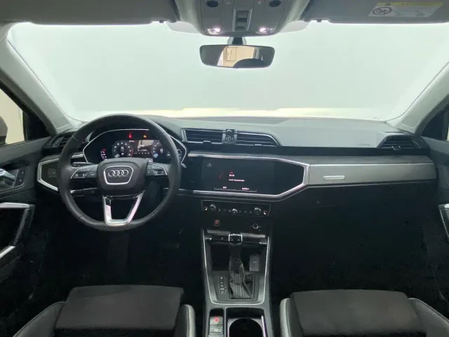Audi Q3 — Фото автомобиля 10