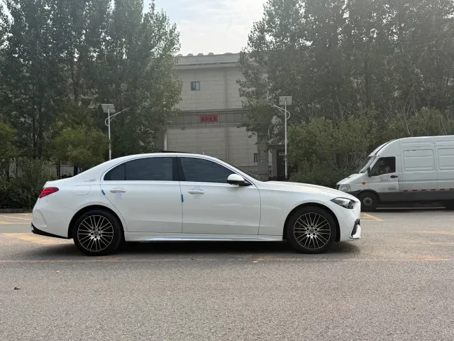 Mercedes-Benz C-Class — Фото автомобиля 4