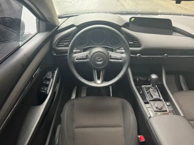 Mazda Axela — Фото автомобиля 12