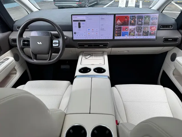 Li Auto MEGA — Фото автомобиля 13