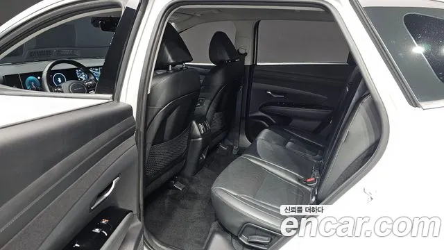 Hyundai Tucson Новый Tucson (NX4) Бензин 1.6 турбо 2WD — Фото автомобиля 17