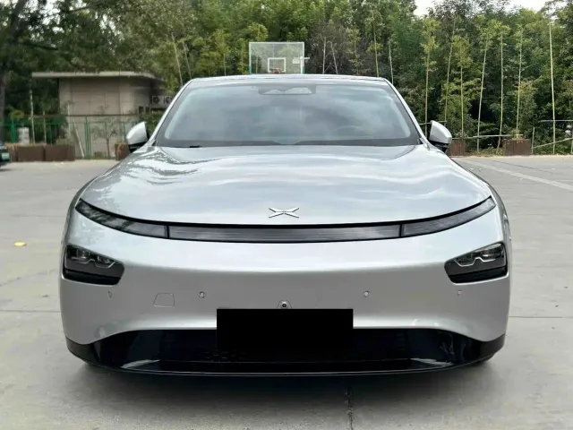 Xpeng P7 — Фото автомобиля 2