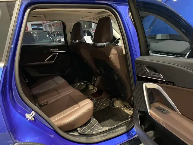 BMW X1 — Фото автомобиля 10