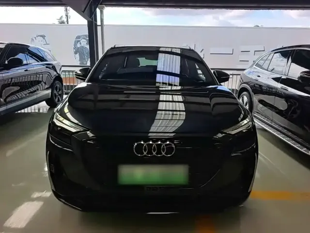 Audi Q4 e-tron — Фото автомобиля 2