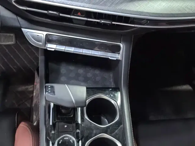 Changan Eado — Фото автомобиля 10