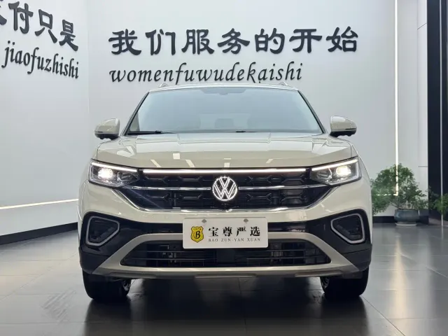 Фотография автомобиля — Volkswagen Tayron