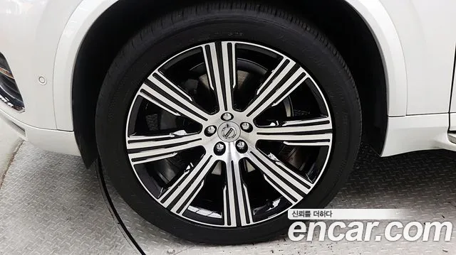Volvo XC90 Generation 2 — Фото автомобиля 16